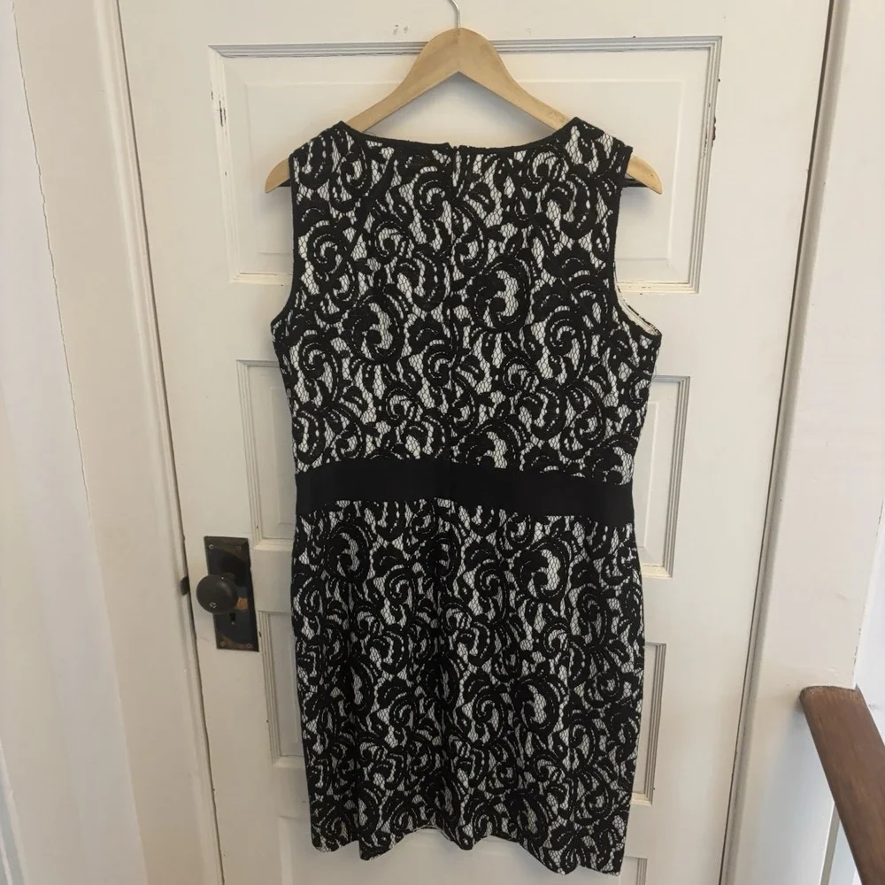Lauren Ralph Lauren‎ Women's Black Lace Sleeveless Sheath Dress Lined Size 14